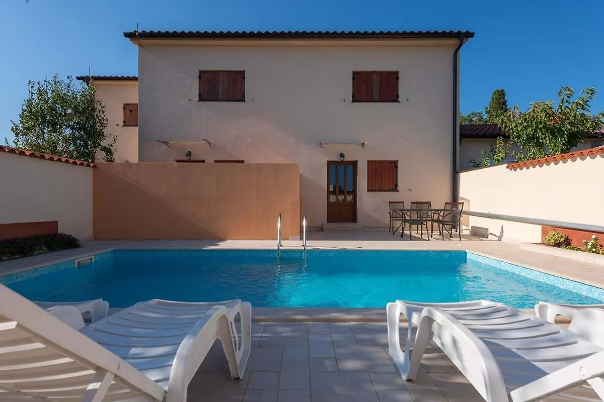 House Melly With Swimming Pool Villa Rovinjsko Selo 0*,  Croatia