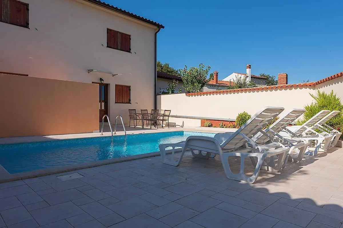 House Melly With Swimming Pool Villa Rovinjsko Selo