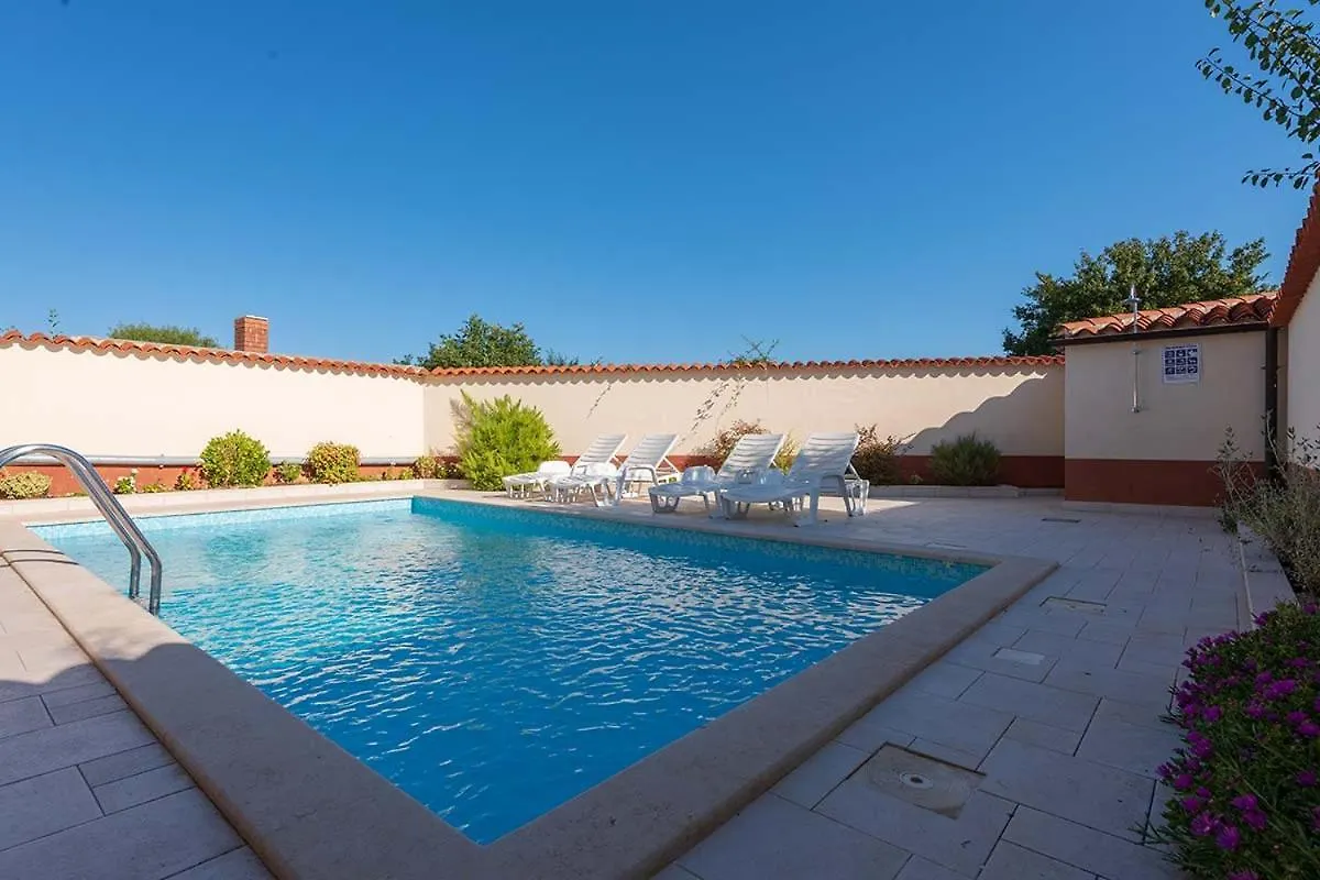 House Melly With Swimming Pool Villa Rovinjsko Selo Holiday home